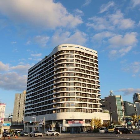 Chuncheon Eston Hotel ภายนอก รูปภาพ