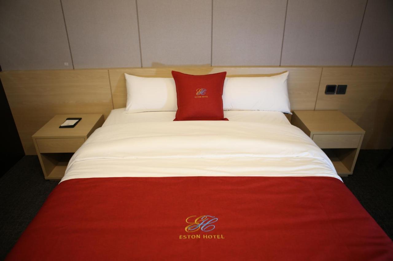 Chuncheon Eston Hotel ภายนอก รูปภาพ