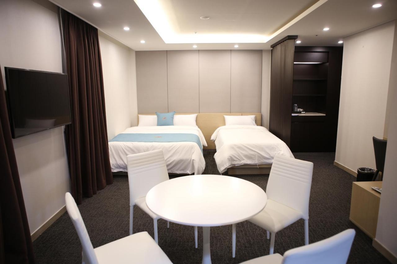Chuncheon Eston Hotel ภายนอก รูปภาพ