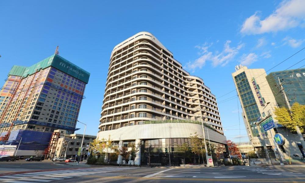 Chuncheon Eston Hotel ภายนอก รูปภาพ