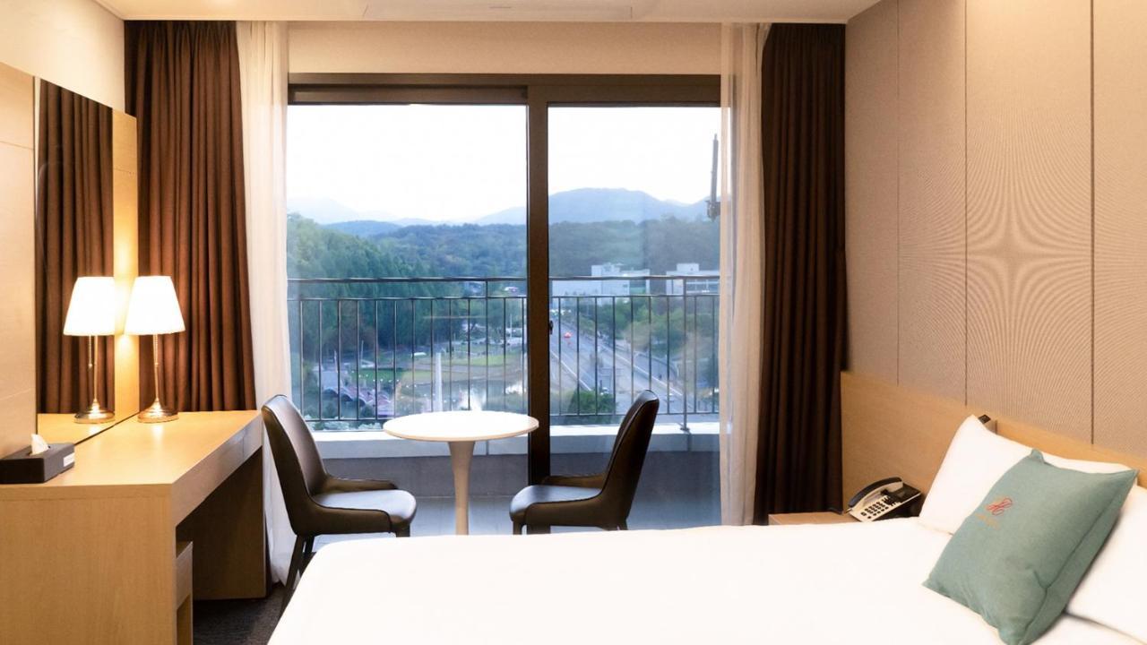 Chuncheon Eston Hotel ภายนอก รูปภาพ