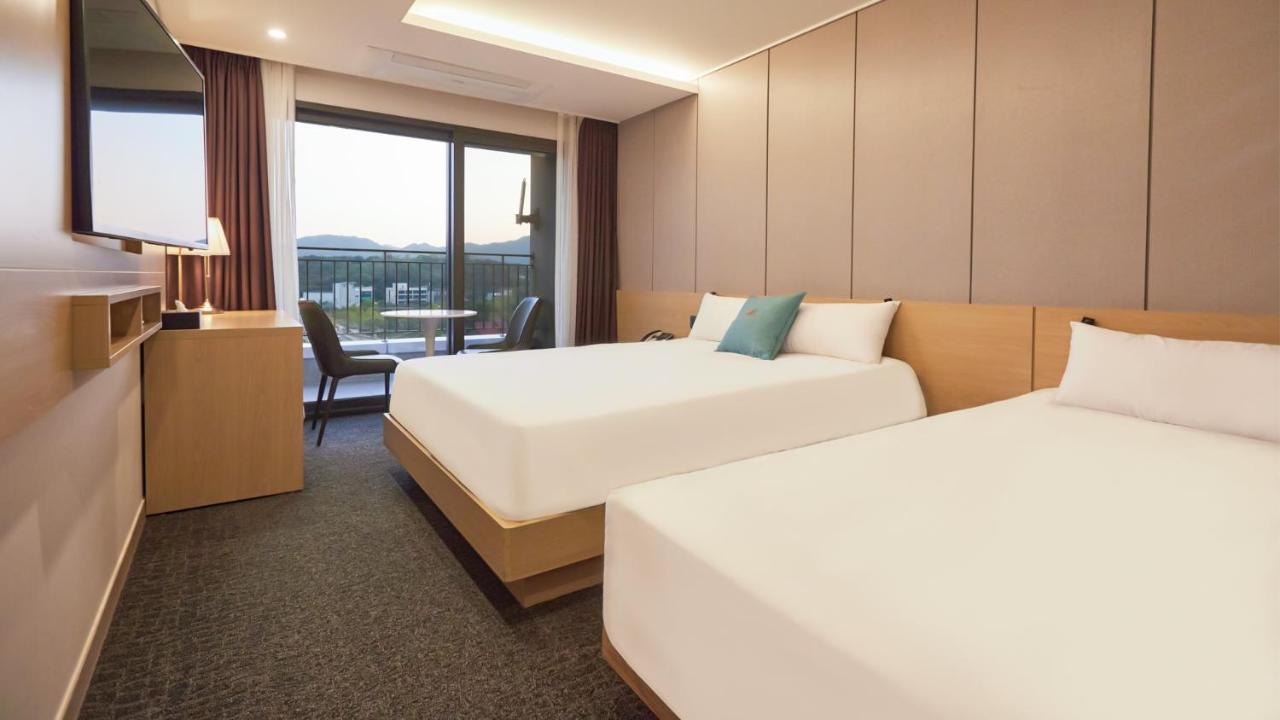 Chuncheon Eston Hotel ภายนอก รูปภาพ